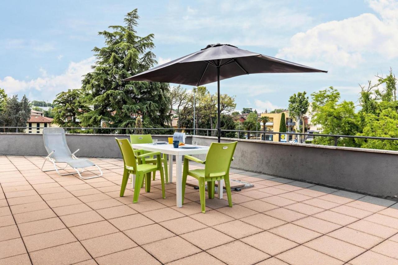 Apartament La Terrazza Peschiera del Garda Zewnętrze zdjęcie